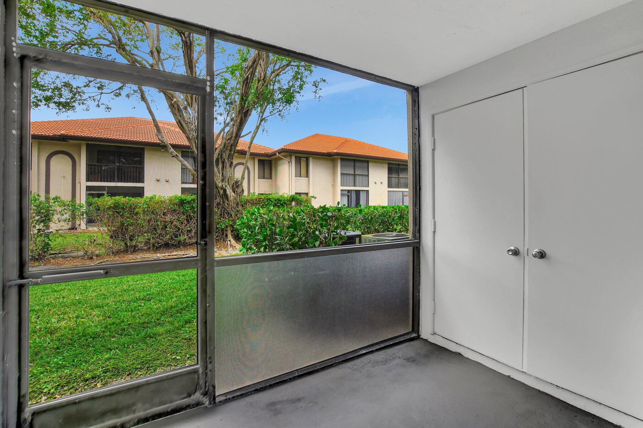 300 East Club Circle, Unit 105 Boca Raton, FL 33487 - Photo 26 of 30 26-web-or-mls-DSC_0311