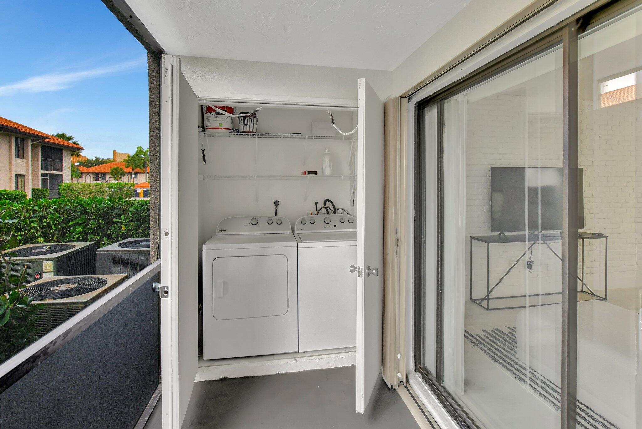 300 East Club Circle, Unit 105 Boca Raton, FL 33487 - Photo 27 of 30 28-web-or-mls-DSC_0321