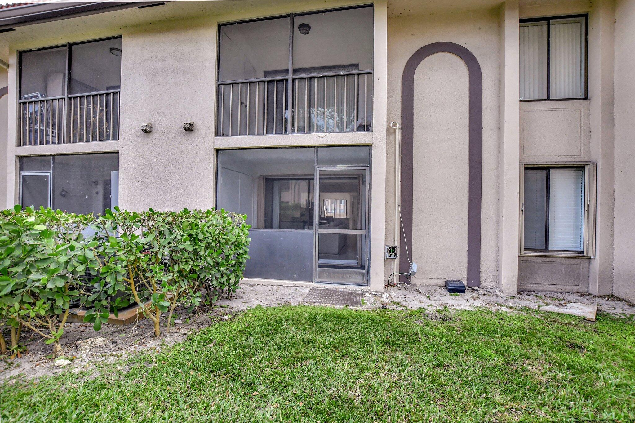 300 East Club Circle, Unit 105 Boca Raton, FL 33487 - Photo 28 of 30 29-web-or-mls-DSC_0326