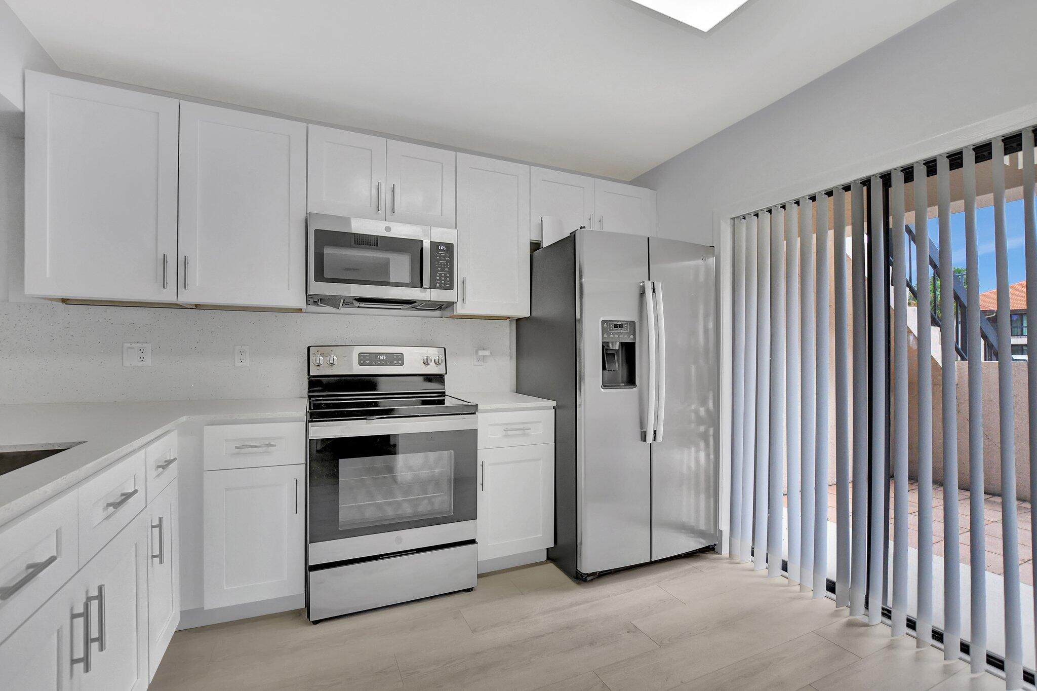 300 East Club Circle, Unit 105 Boca Raton, FL 33487 - Photo 4 of 30 4-web-or-mls-DSC_0201