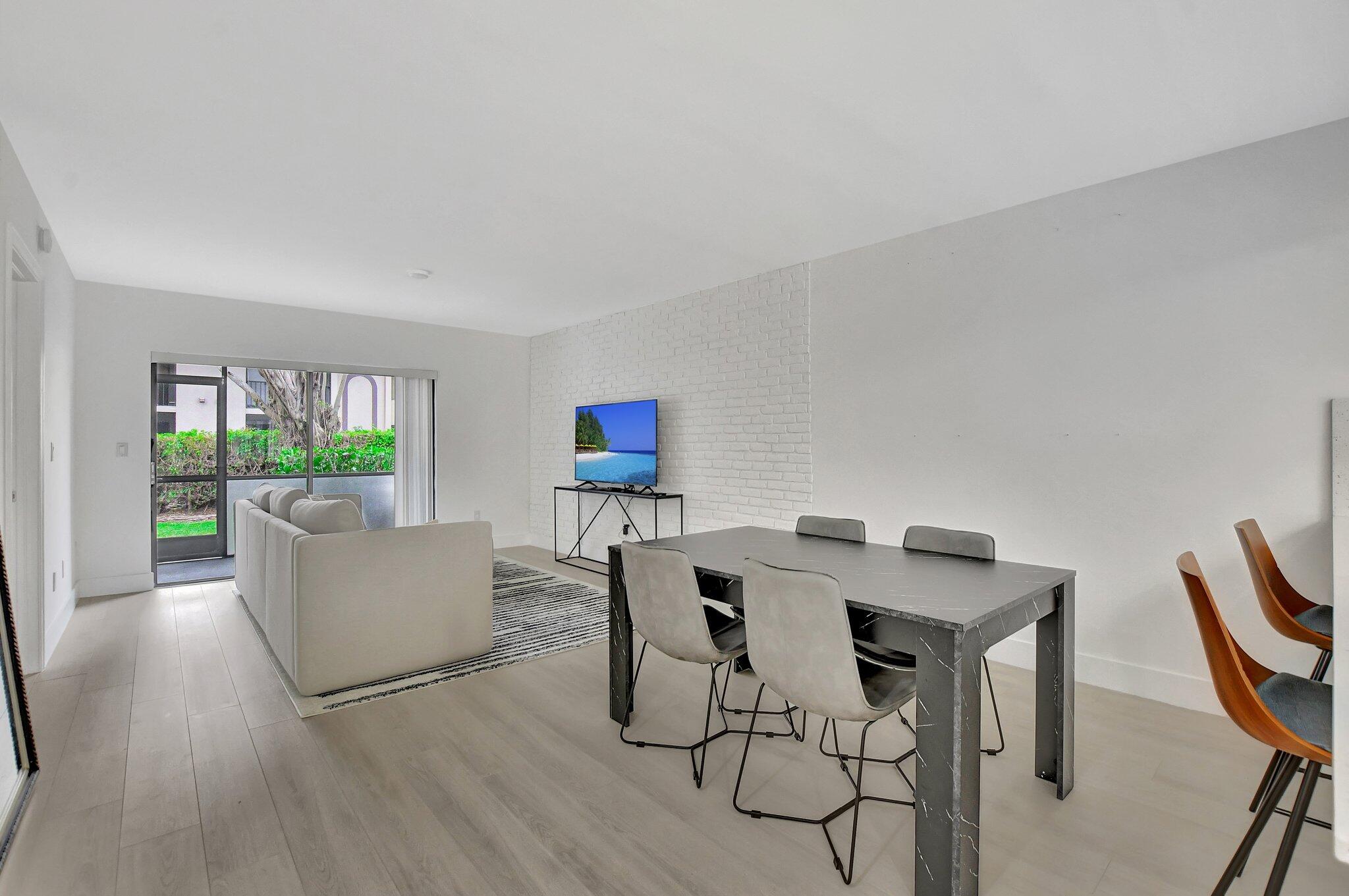 300 East Club Circle, Unit 105 Boca Raton, FL 33487 - Photo 7 of 30 7-web-or-mls-DSC_0216