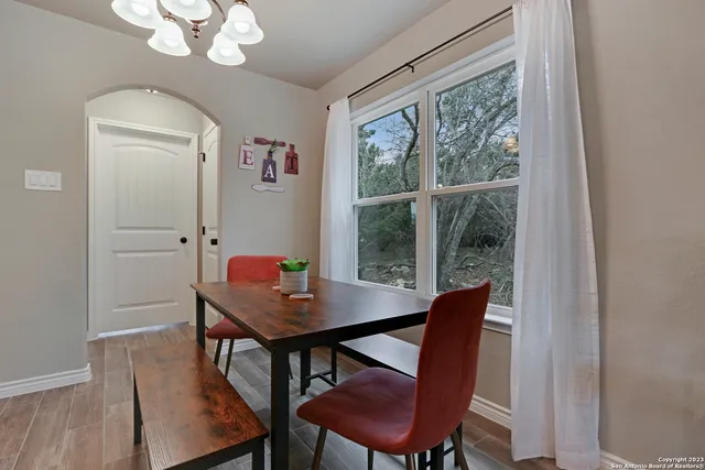 $2,200 | 652 Canyon Bend, Canyon Lake, TX 78133