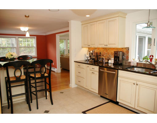 12 Birch Ridge Road Acton, MA 01720 - Photo 3 of 13 Gallery Image 3