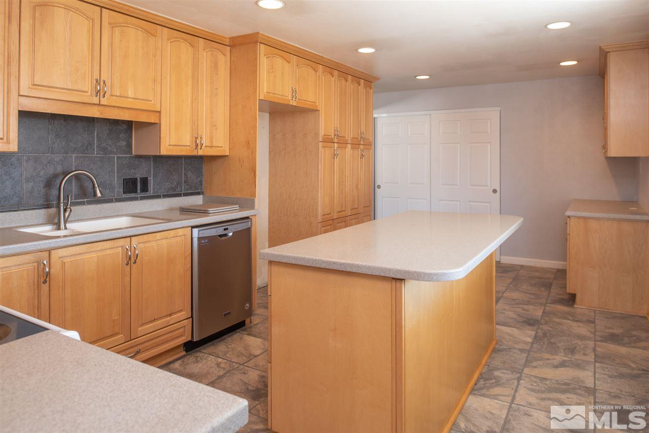 11710 Overland Road Reno, NV 89506 - Photo 3 of 25 Photo 3