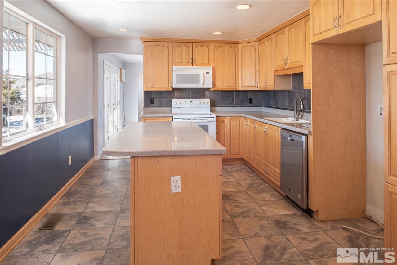 11710 Overland Road Reno, NV 89506 - Photo 4 of 25 Photo 4