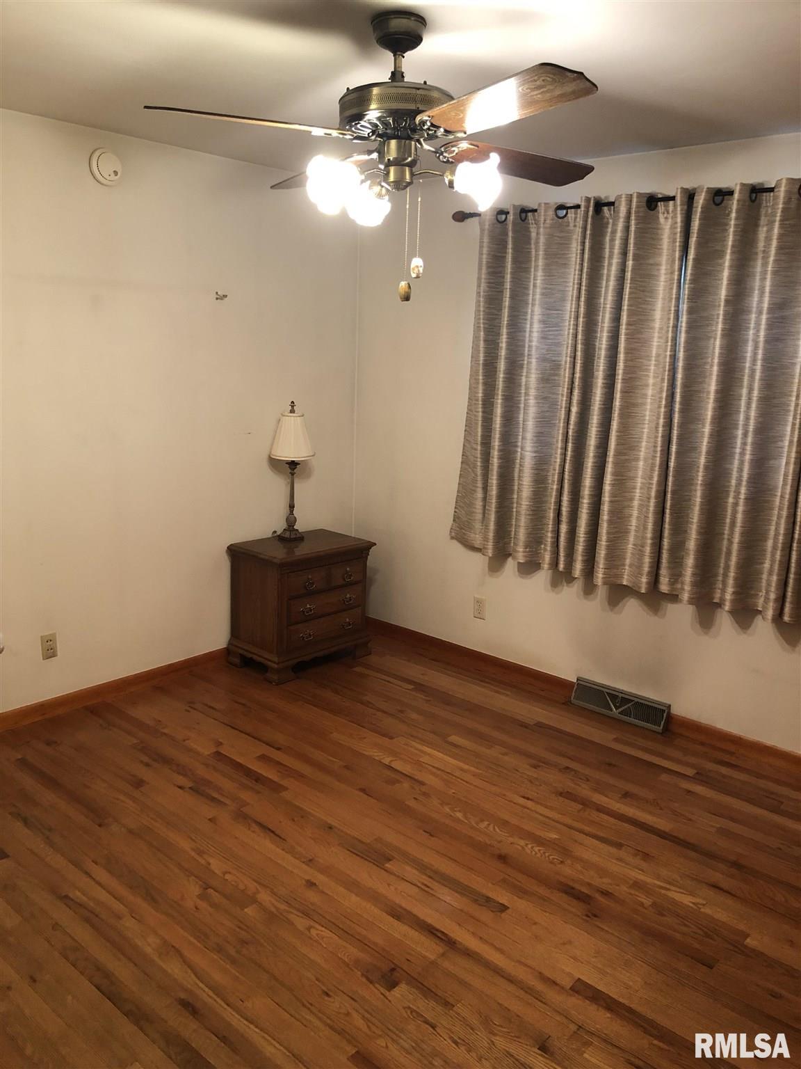 2265 East Eleanor Avenue Springfield, IL 62702 - Photo 8 of 25 Gallery Image 8