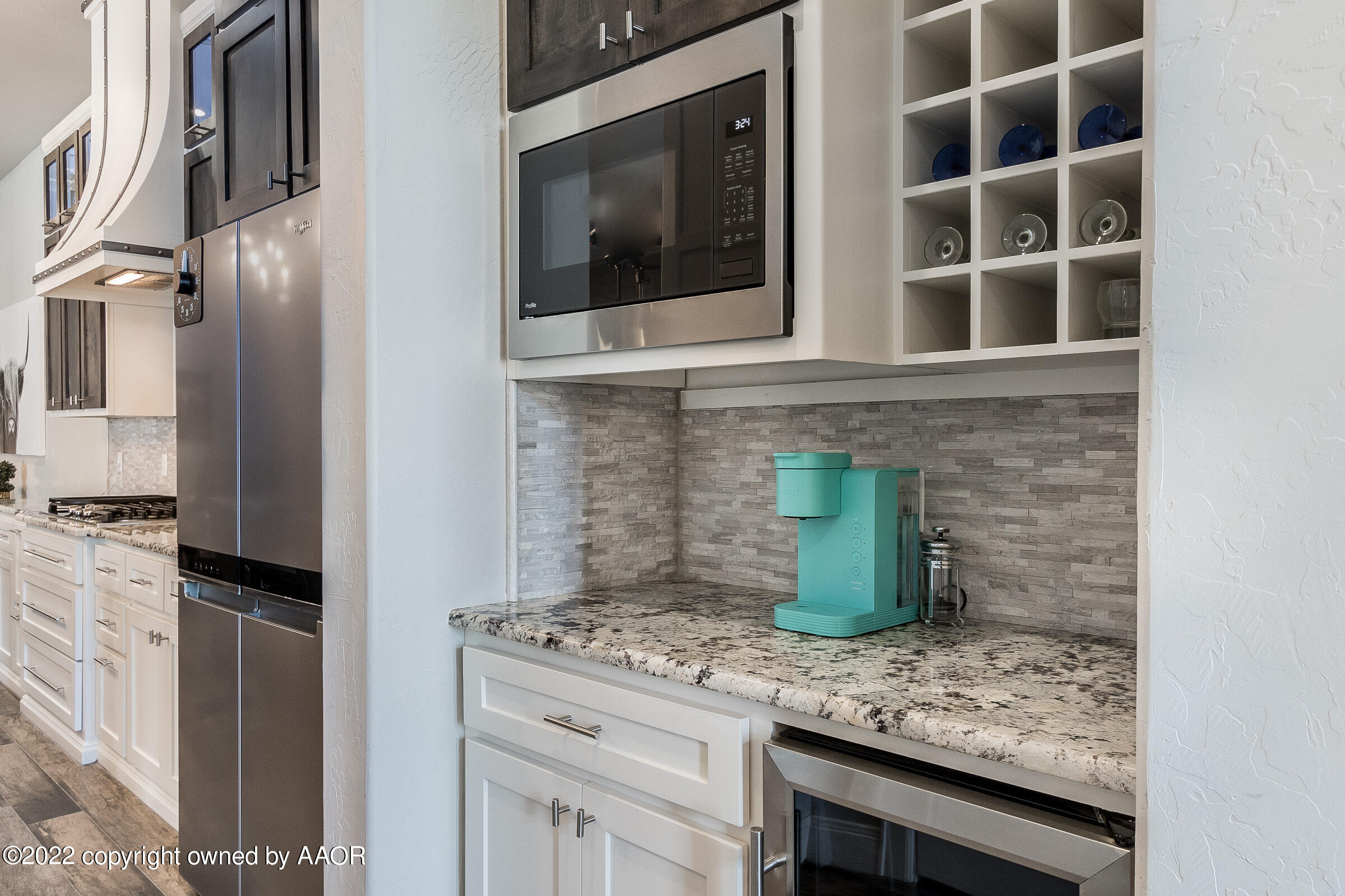 5706 Wesley Road Amarillo, TX 79119 - Photo 15 of 38 017_Butler's Pantry