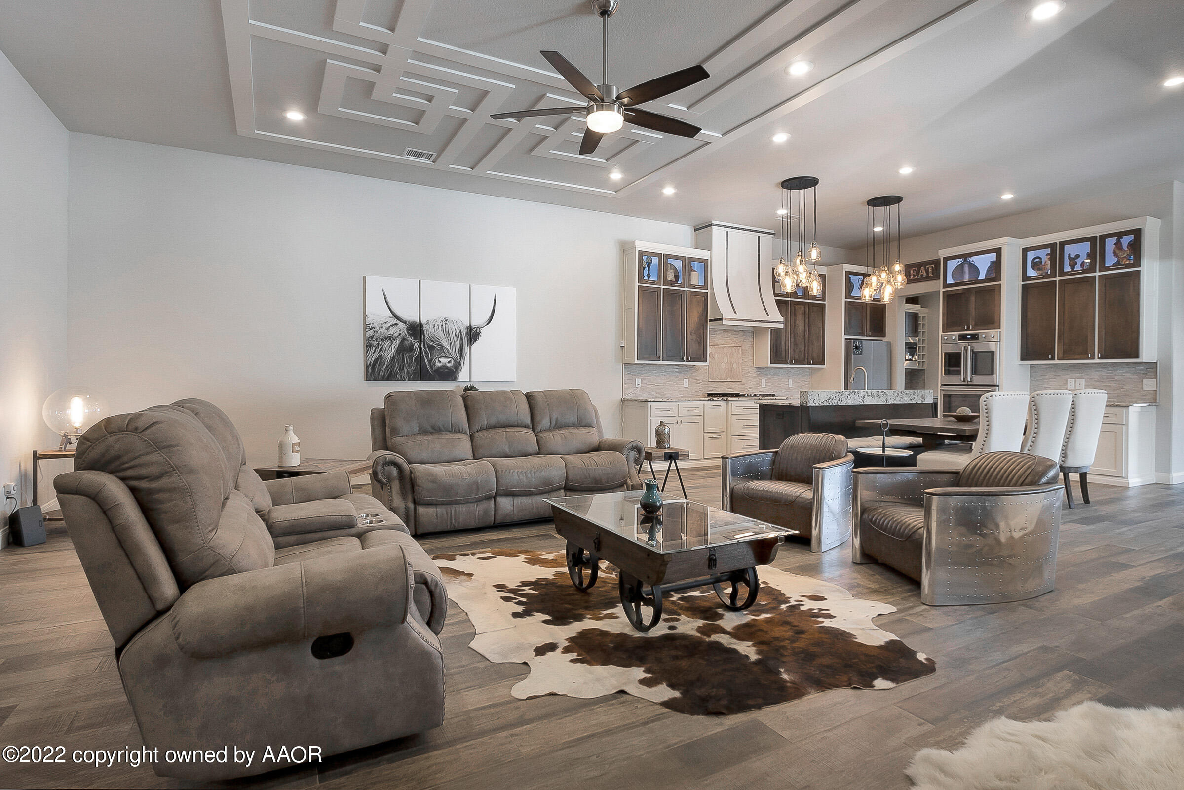 5706 Wesley Road Amarillo, TX 79119 - Photo 8 of 38 007_Living Room
