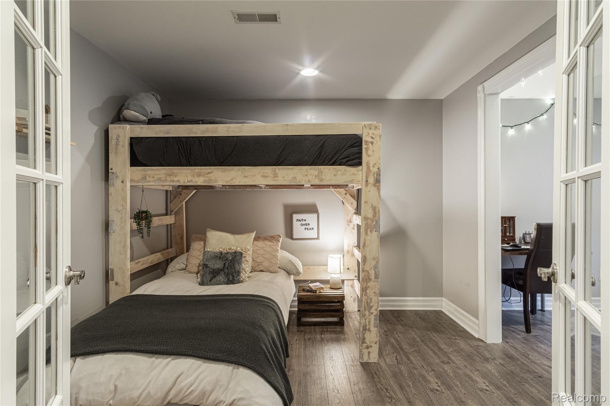 16203 River Ridge Trail Linden, MI 48451 - Photo 16 of 31 Interiors (50 of 56).jpg