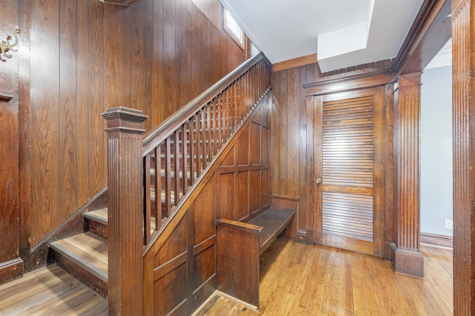 7629 South Green Street Chicago, IL 60620 - Photo 4 of 53 a view of entryway and hall with wooden floor