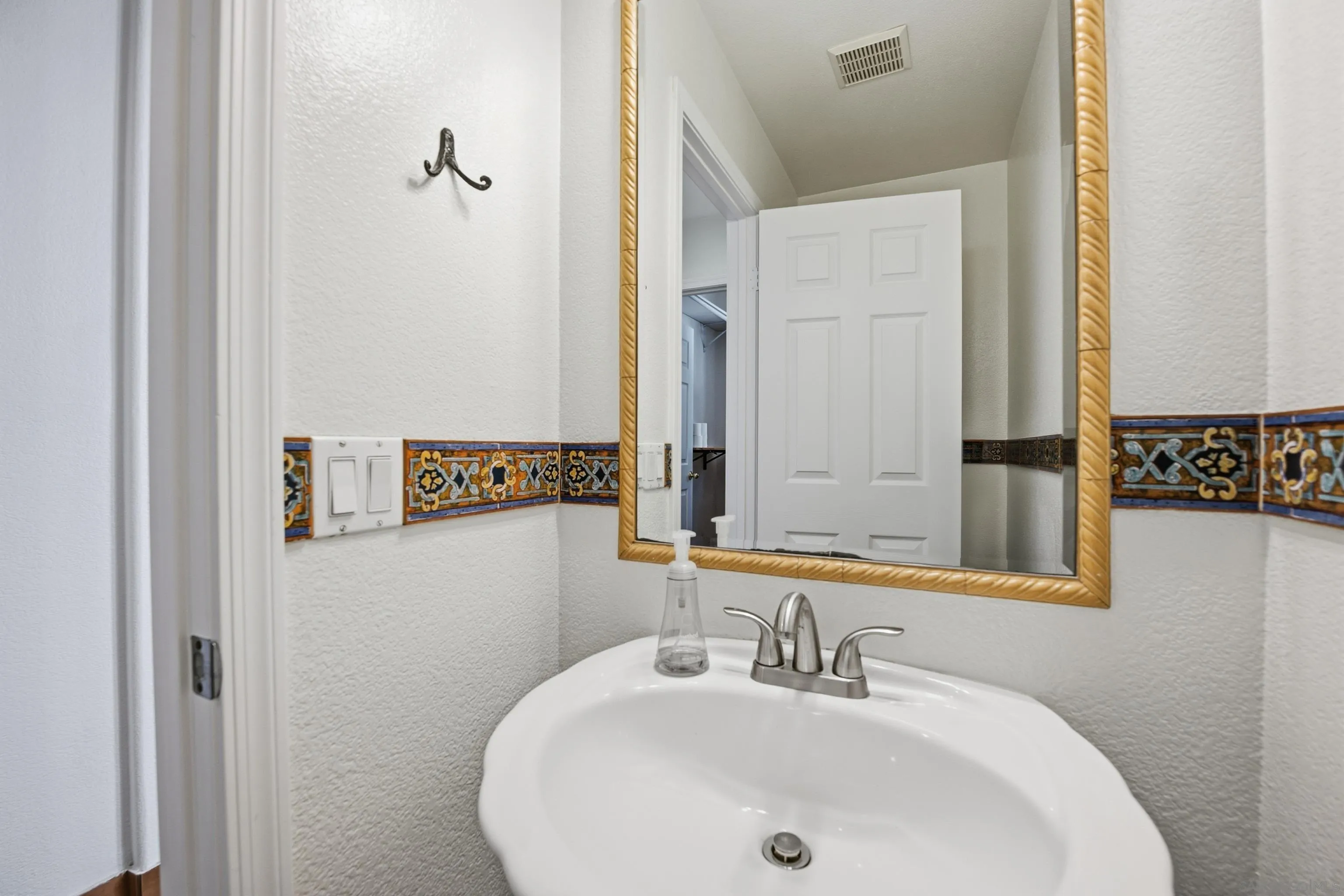 7264 Arroyo Grande Road San Diego, CA 92129 - Photo 8 of 35