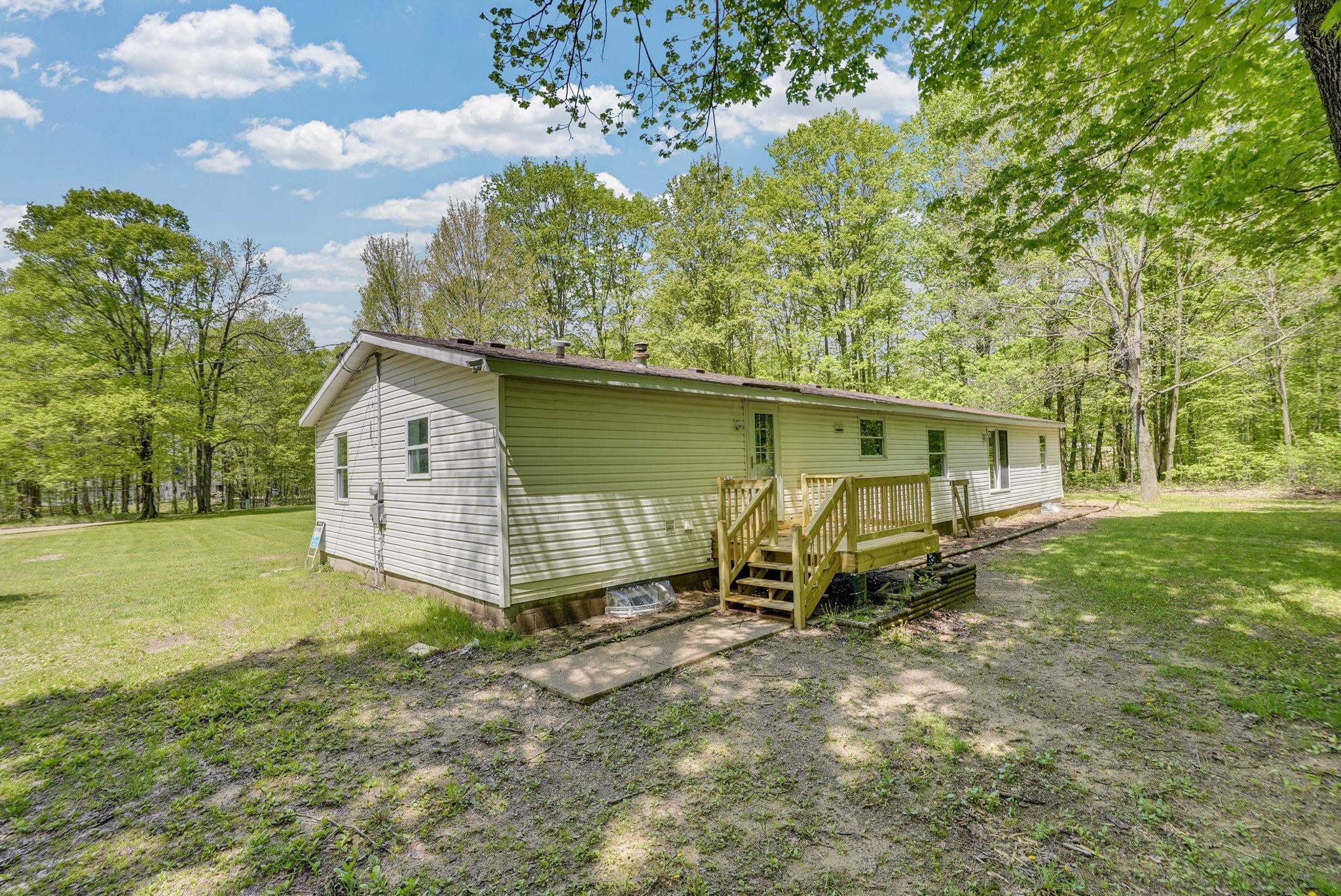 3902 North 3 1/2 Road Mesick, MI 49668 - Photo 29 of 36