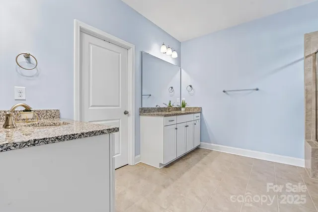 $415,000 | 3678 Norman View Drive, Sherrills Ford, NC 28673