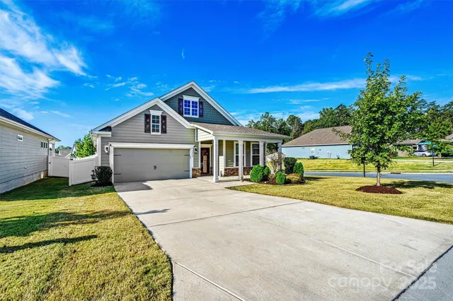 $415,000 | 3678 Norman View Drive, Sherrills Ford, NC 28673