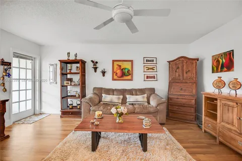 $112,000 | 5300 Washington Street, Unit O224, Hollywood, FL 33021