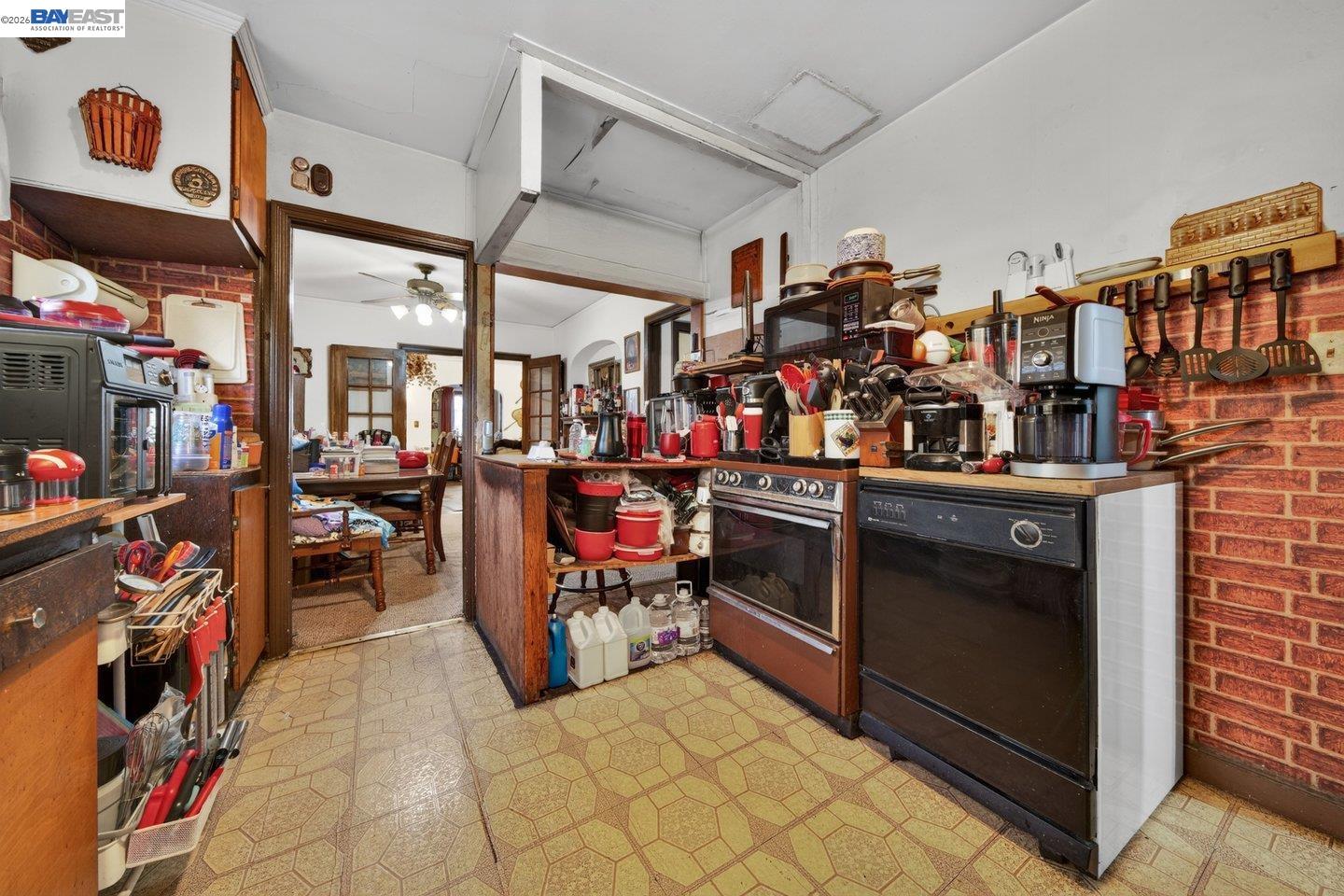 940 Delaware Street Berkeley, CA 94710 - Photo 8 of 16 a view of a storage area