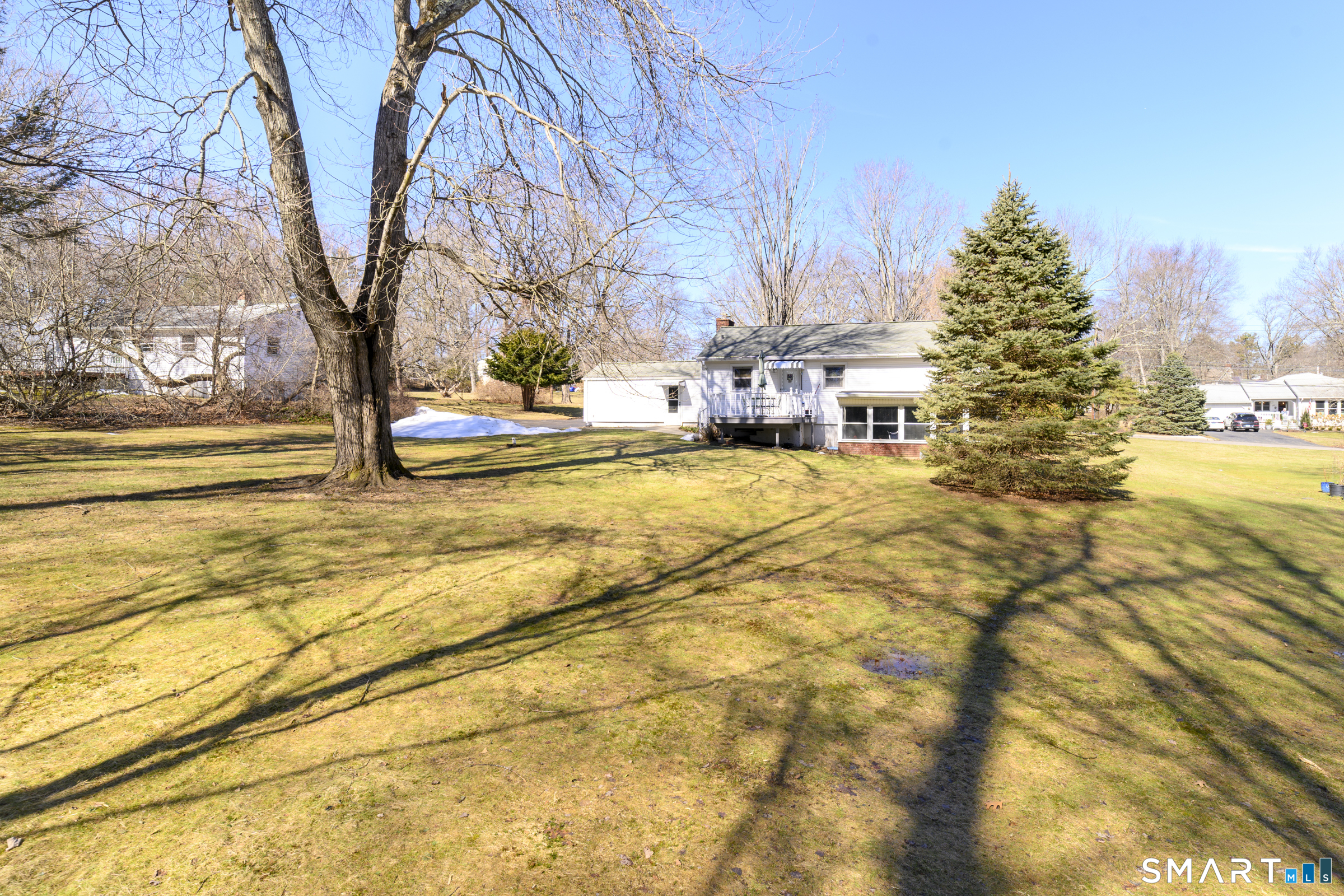 177 Putting Green Road Fairfield, CT 06825 - Photo 20 of 22 Lovely level half acre,