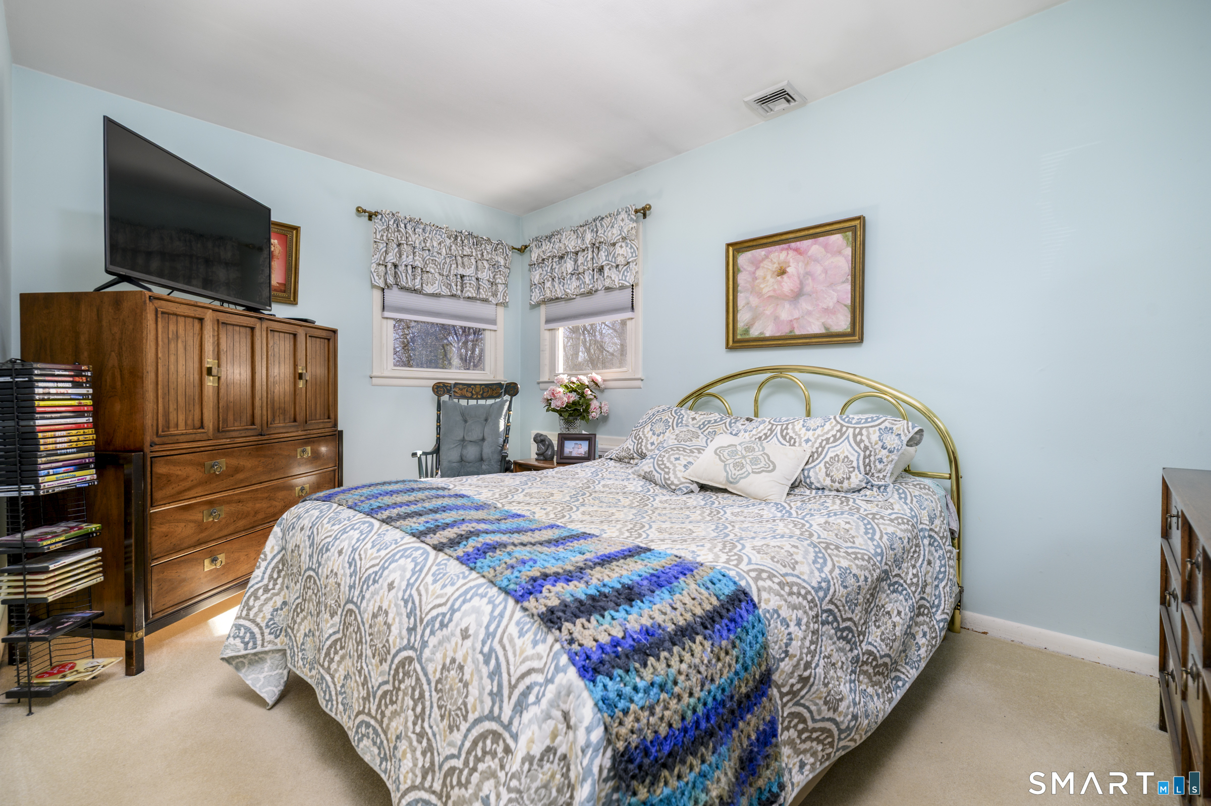 177 Putting Green Road Fairfield, CT 06825 - Photo 8 of 22 Main bedroom