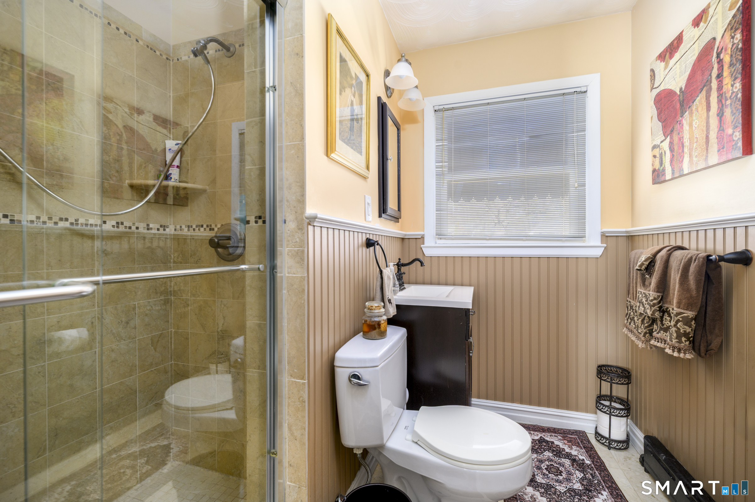 177 Putting Green Road Fairfield, CT 06825 - Photo 10 of 22 Main level full bath