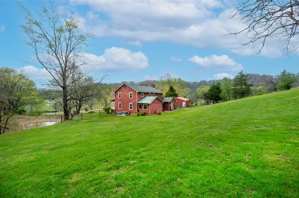 $1,050,000 | 199 Gilmore Lane, Bell Buckle, TN 37020