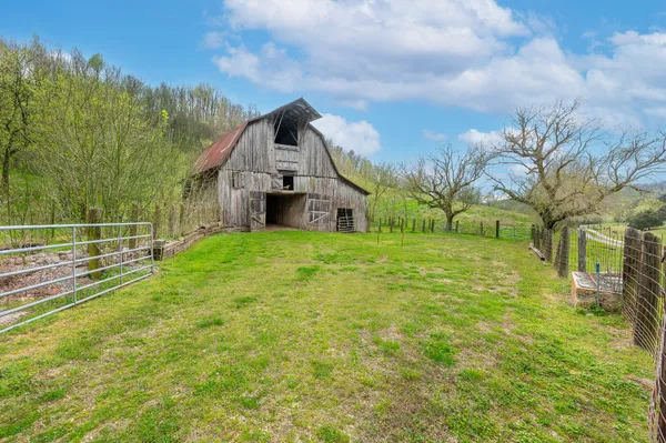 $1,050,000 | 199 Gilmore Lane, Bell Buckle, TN 37020