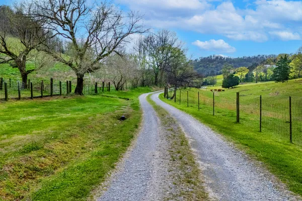 $1,050,000 | 199 Gilmore Lane, Bell Buckle, TN 37020