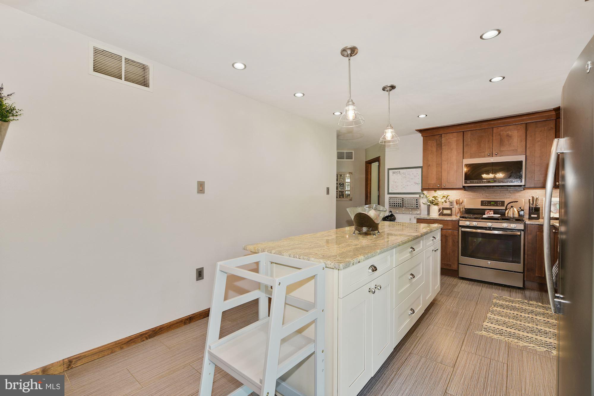 12 Johnson Road Vincentown, NJ 08088 - Photo 11 of 32