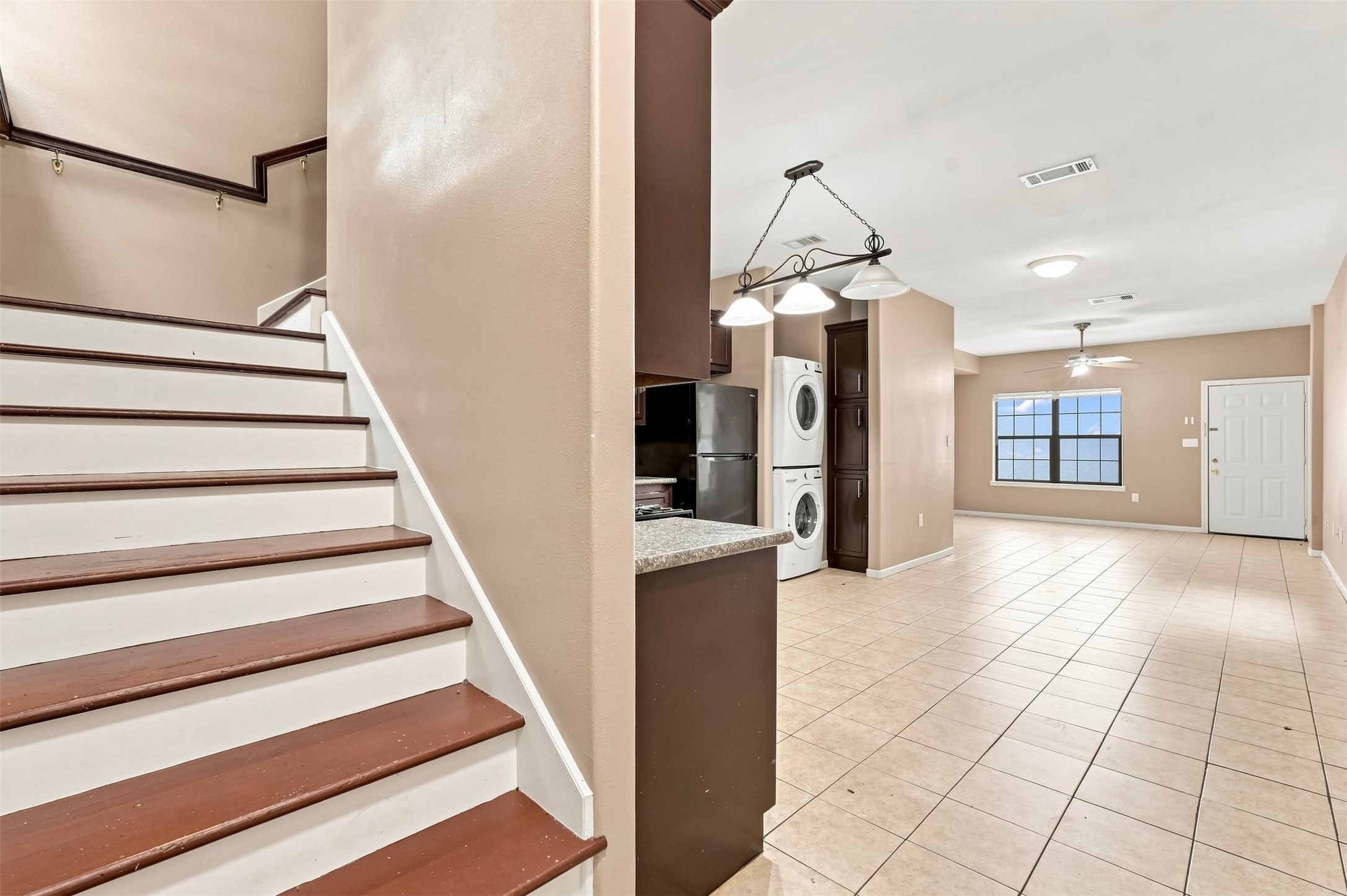 1718 Roxella Street, Unit B Houston, TX 77093 - Photo 13 of 24 Gallery Image 13