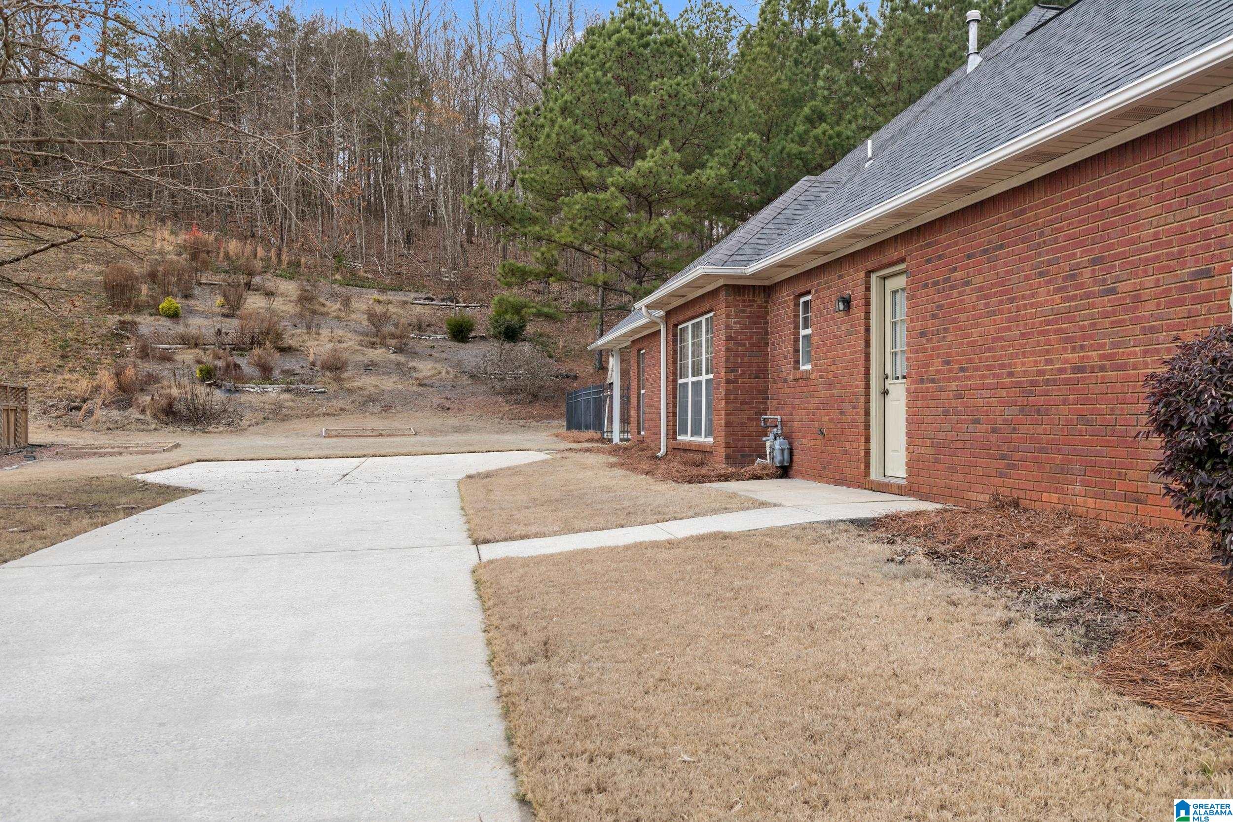 798 Cluster Springs Road Gardendale, AL 35071 - Photo 3 of 36