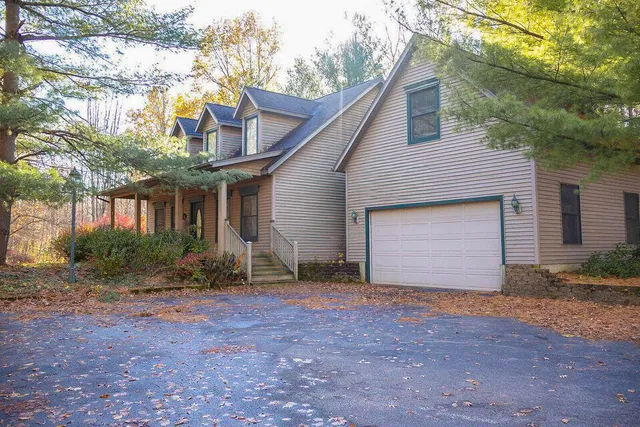 $534,900 | 11760 Landon Road, Baroda, MI 49101
