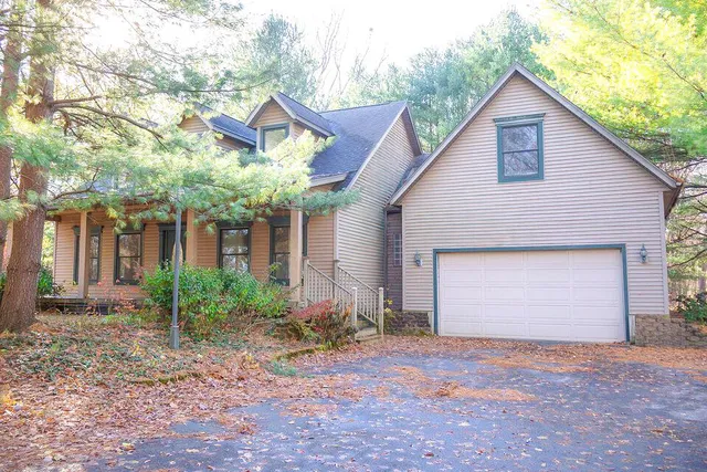 $534,900 | 11760 Landon Road, Baroda, MI 49101