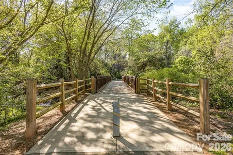 $515,000 | 2990 Selwyn Avenue, Charlotte, NC 28209