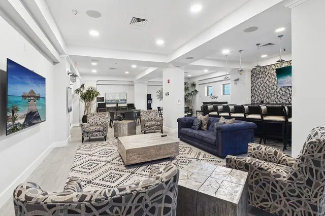 $2,200 | 2501 South Ocean Drive, Unit 304, Hollywood, FL 33019