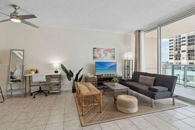 $2,200 | 2501 South Ocean Drive, Unit 304, Hollywood, FL 33019