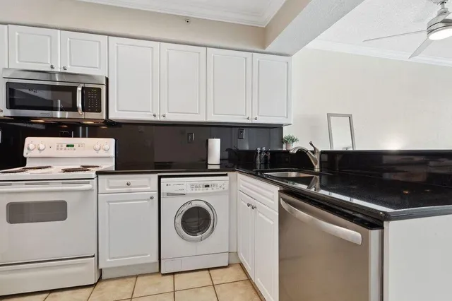 $2,200 | 2501 South Ocean Drive, Unit 304, Hollywood, FL 33019