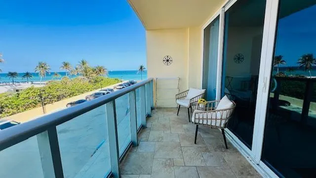 $2,200 | 2501 South Ocean Drive, Unit 304, Hollywood, FL 33019