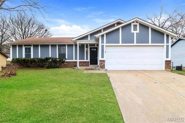 $1,870 | 11625 Latonka Trail, Florissant, MO 63033