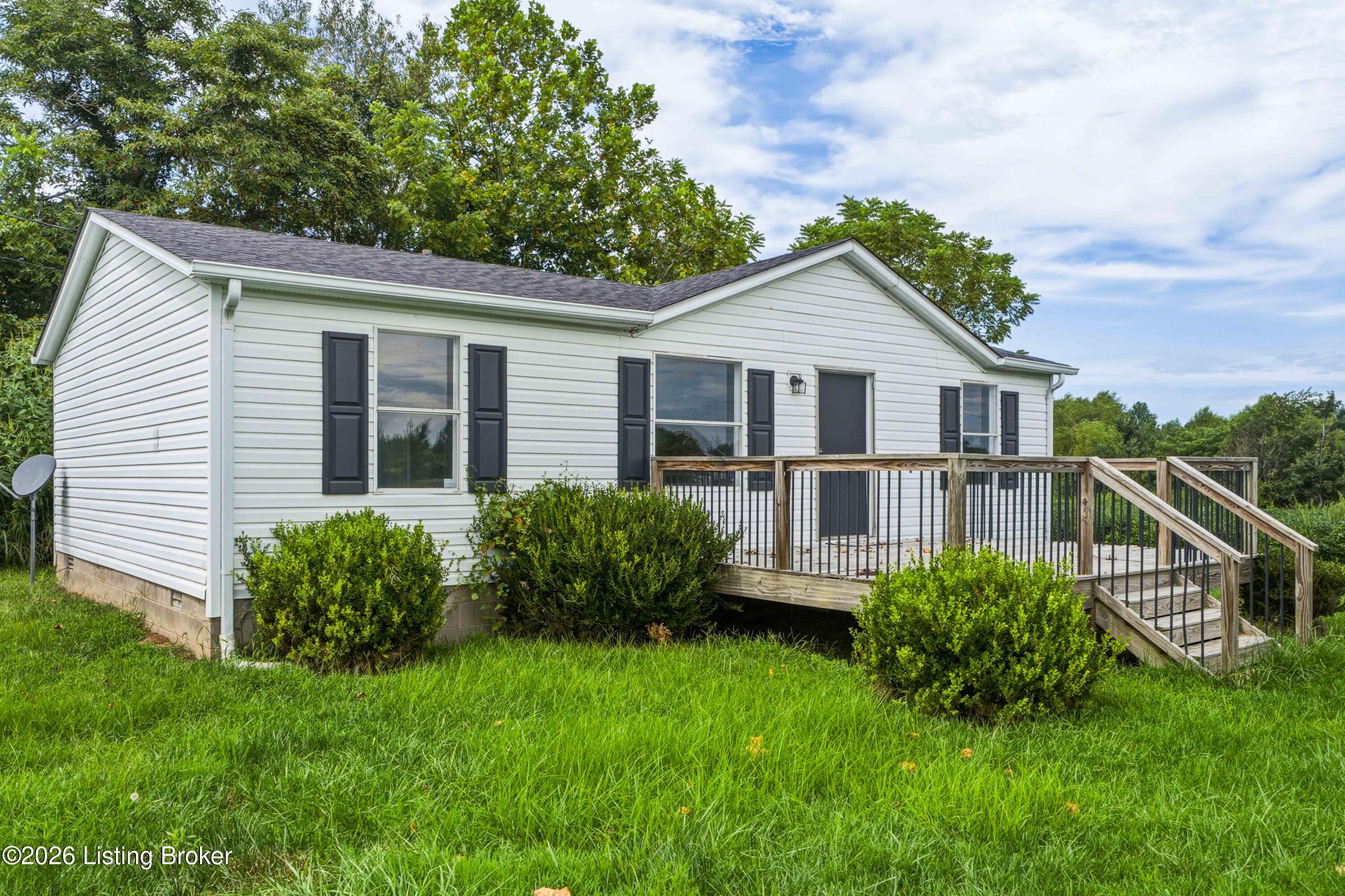 47 Hurt Road Webster, KY 40176 - Photo 4 of 47 04_Front_Porch