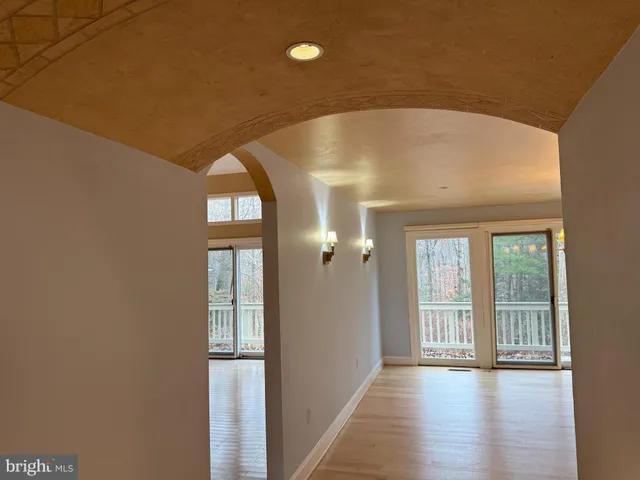 $2,000,000 | 10701 Sycamore Springs Lane, Great Falls, VA 22066