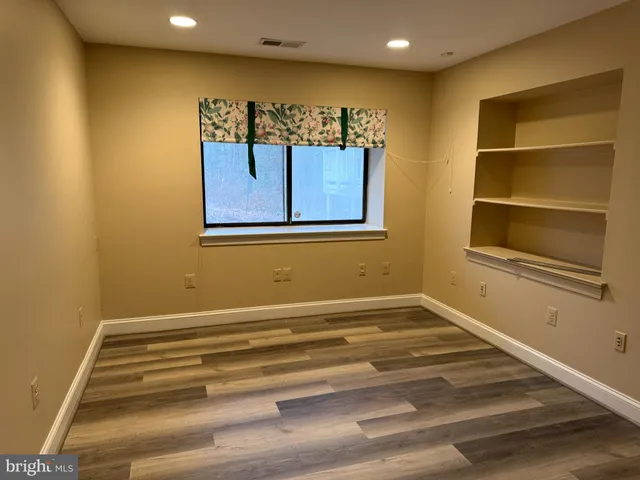 $2,000,000 | 10701 Sycamore Springs Lane, Great Falls, VA 22066