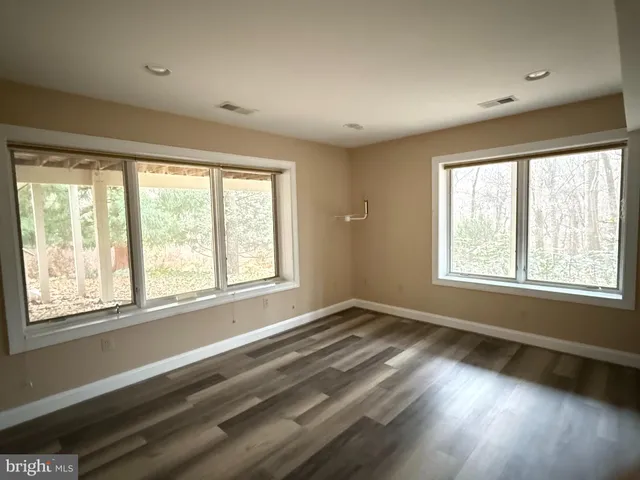 $2,000,000 | 10701 Sycamore Springs Lane, Great Falls, VA 22066