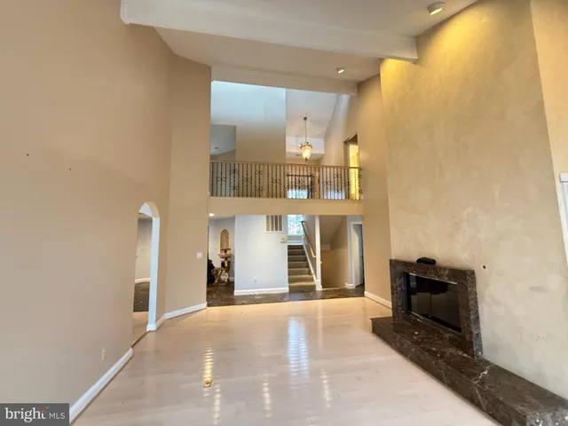 $2,000,000 | 10701 Sycamore Springs Lane, Great Falls, VA 22066