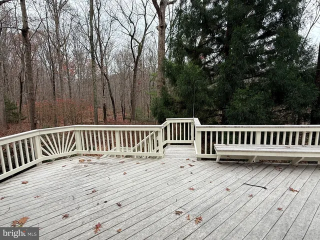 $2,000,000 | 10701 Sycamore Springs Lane, Great Falls, VA 22066