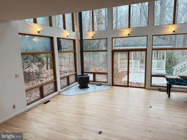 $2,000,000 | 10701 Sycamore Springs Lane, Great Falls, VA 22066