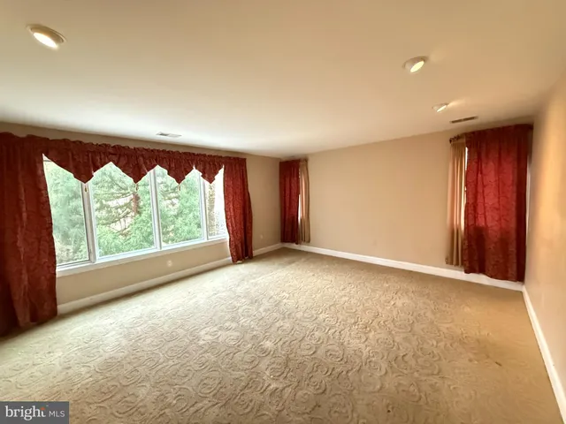 $2,000,000 | 10701 Sycamore Springs Lane, Great Falls, VA 22066