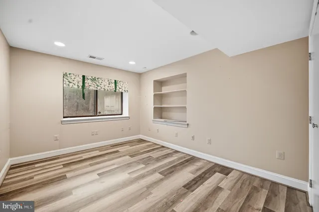 $2,000,000 | 10701 Sycamore Springs Lane, Great Falls, VA 22066