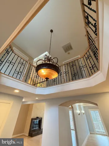 $2,000,000 | 10701 Sycamore Springs Lane, Great Falls, VA 22066