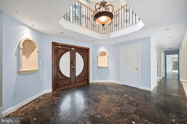 $2,000,000 | 10701 Sycamore Springs Lane, Great Falls, VA 22066