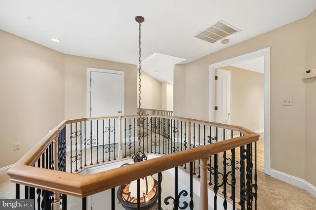 $2,000,000 | 10701 Sycamore Springs Lane, Great Falls, VA 22066