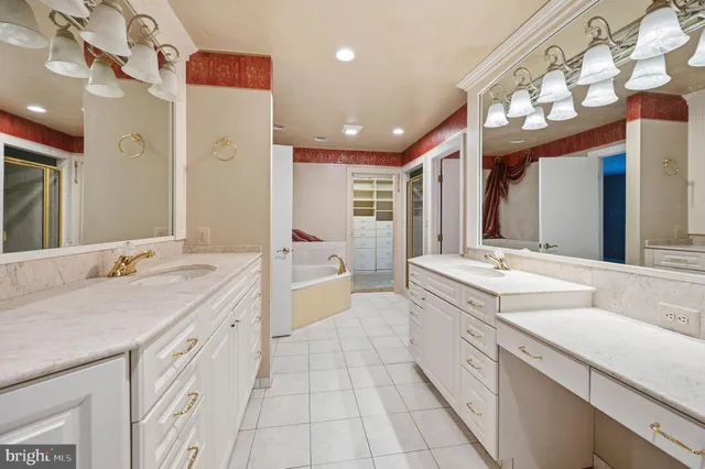 $2,000,000 | 10701 Sycamore Springs Lane, Great Falls, VA 22066